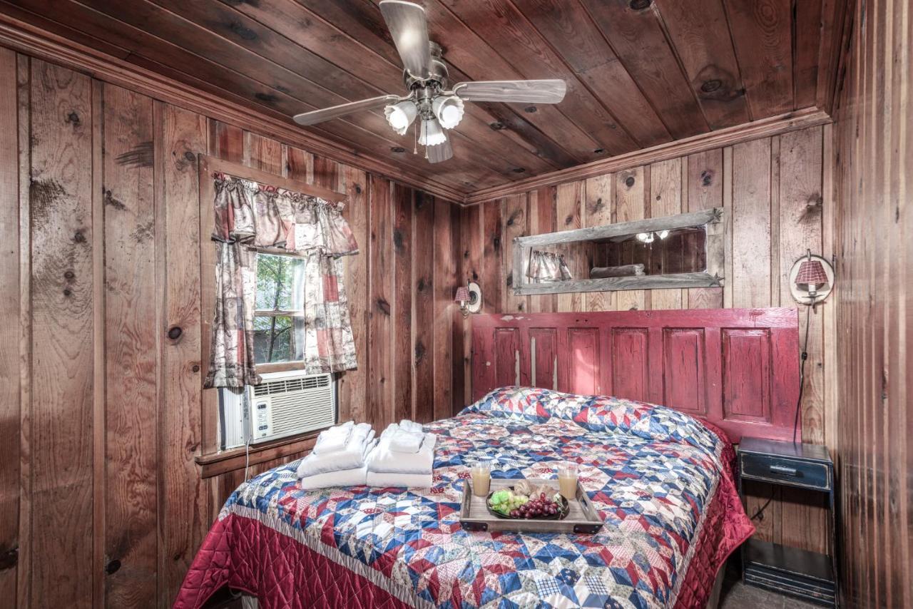 Cozy Cabin, 2 Bedrooms, Fireplace, Midtown, Sleeps 5 Руідозо Екстер'єр фото